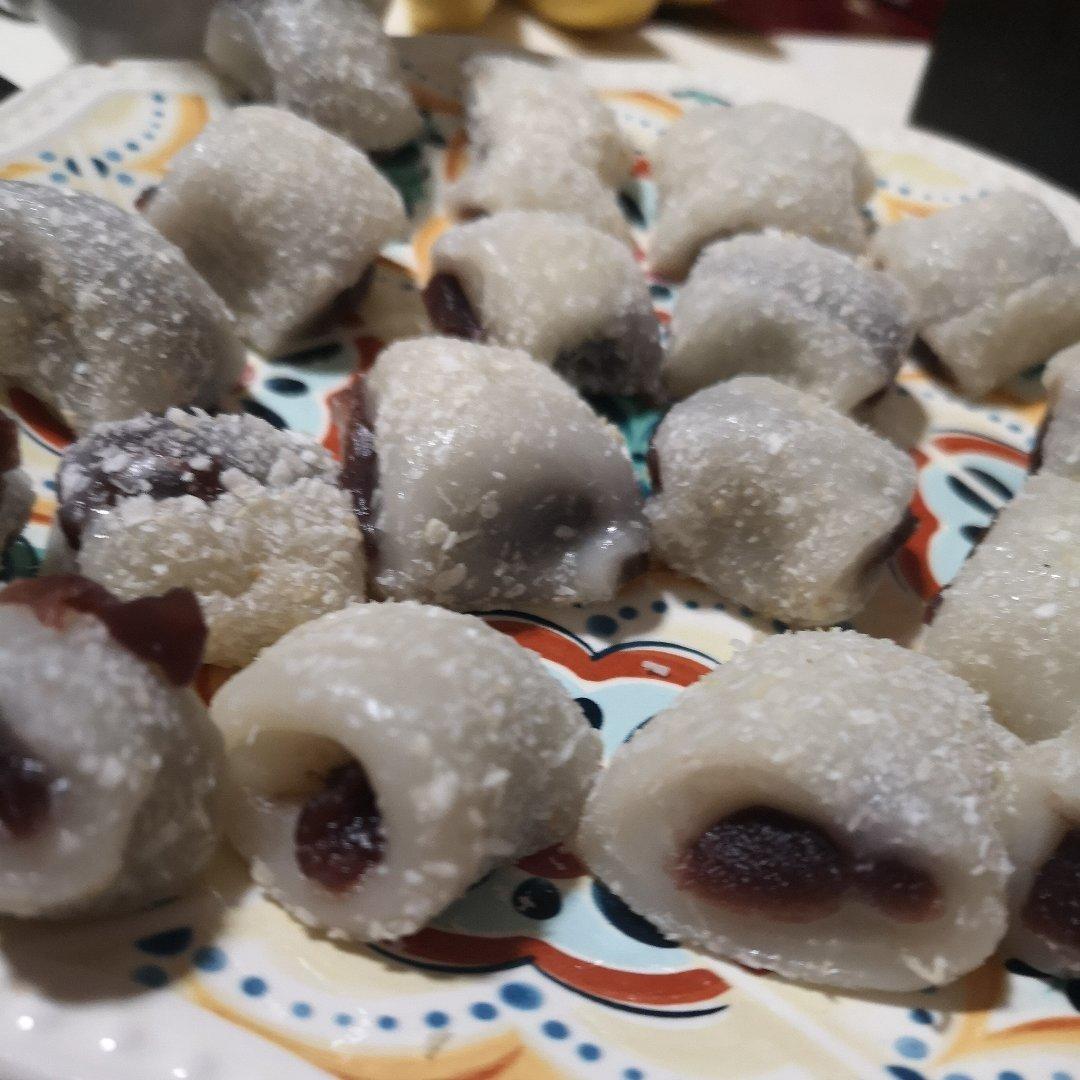 椰蓉豆沙糯米卷
