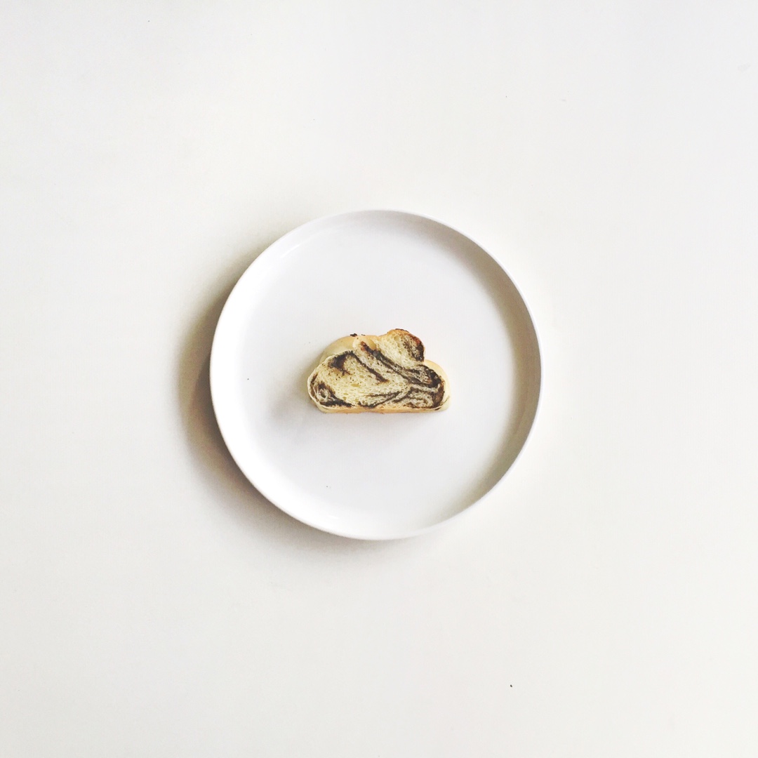 黑芝麻辫子面包