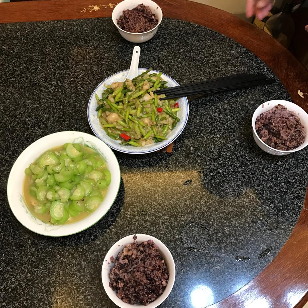 蒜香龙利鱼炒芦笋（减脂餐）