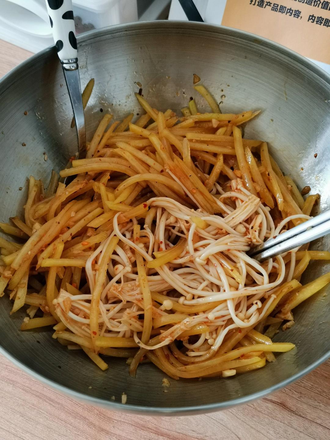 凉拌酸辣土豆丝