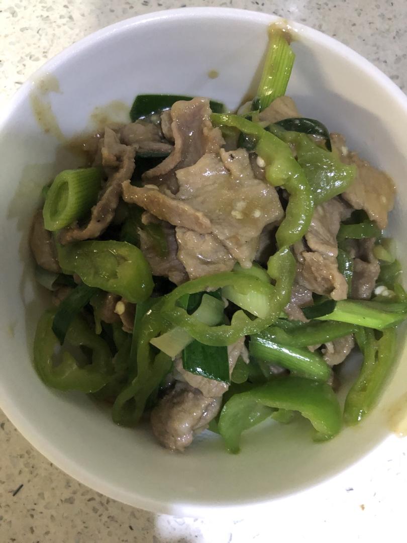 家常菜－青椒炒肉