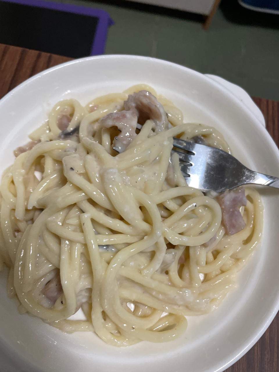 用牛奶也可以做奶油培根意面