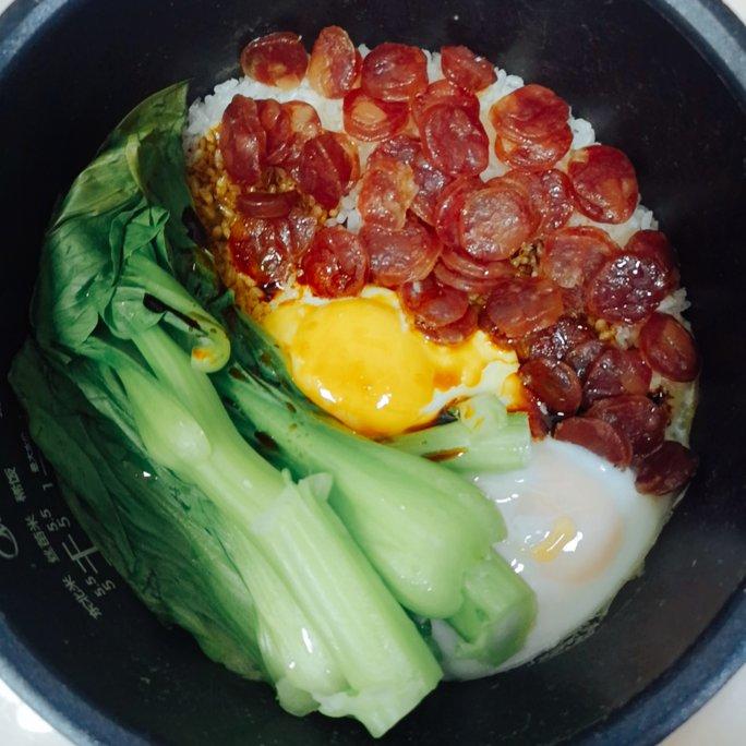 广式腊味煲仔饭（腊肠电饭锅版）