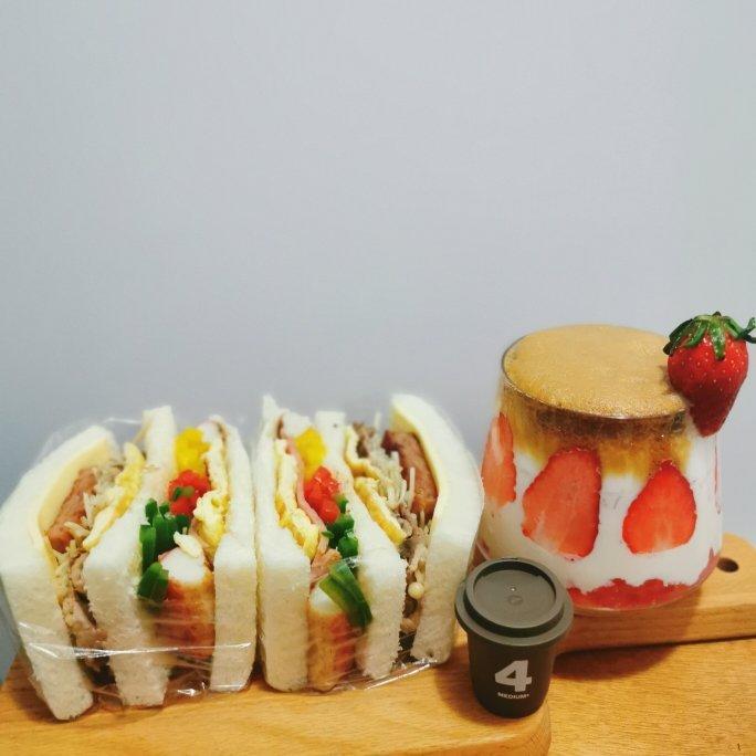 如何做超厚的沼三明治~详细tip！牛油果鸡蛋午餐肉三明治~