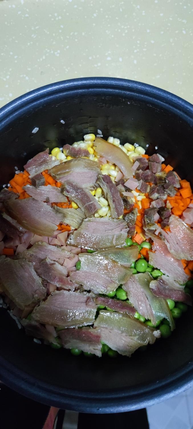 懒人电饭煲 腊肉煲仔饭(秋天的第一顿焖饭)