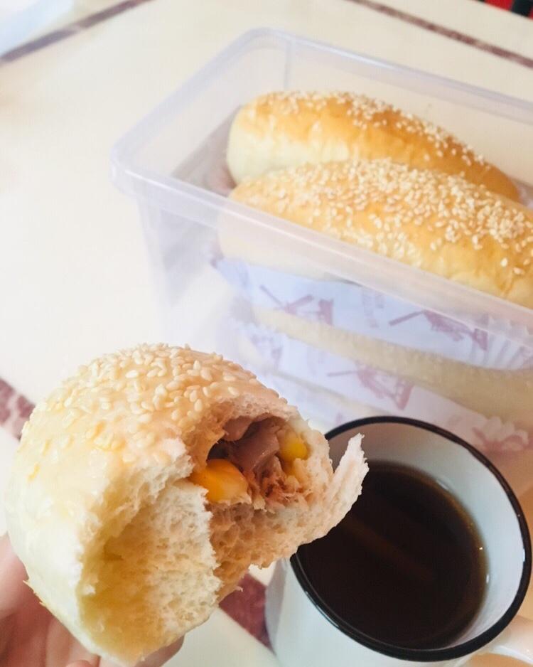 浓香金枪鱼面包