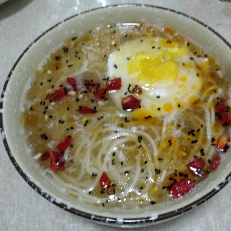 一碗热汤面