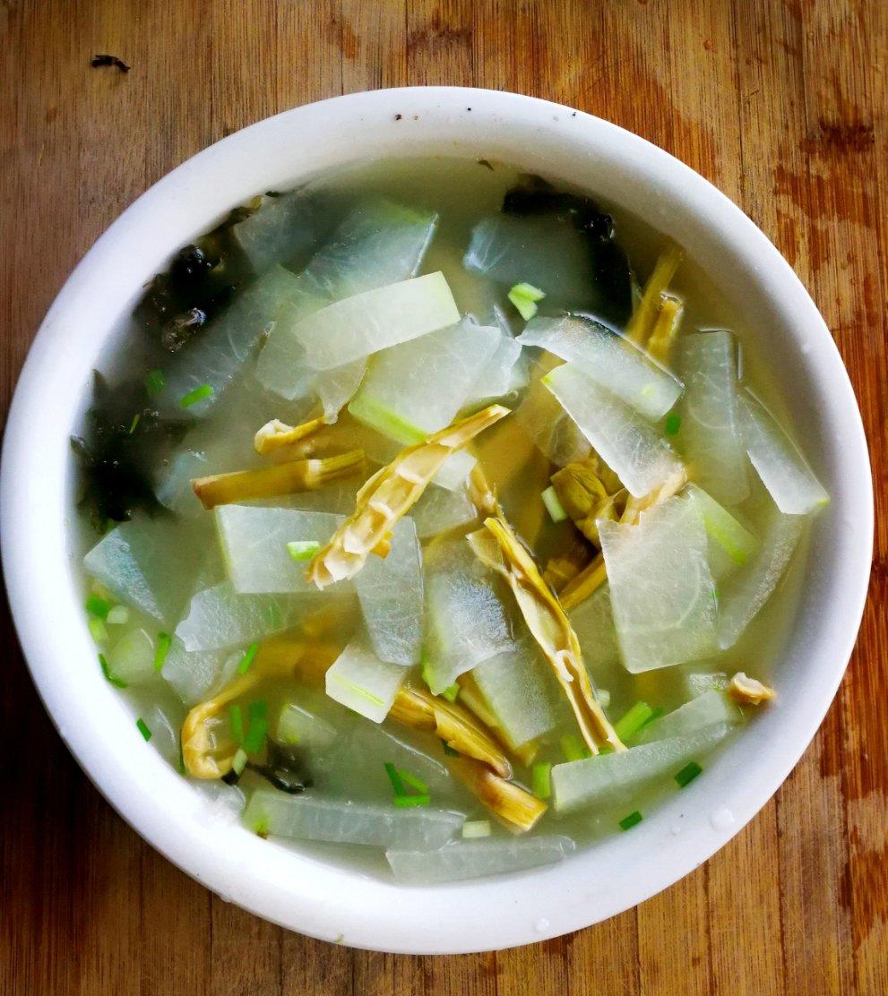 农家自制笋干冬瓜汤