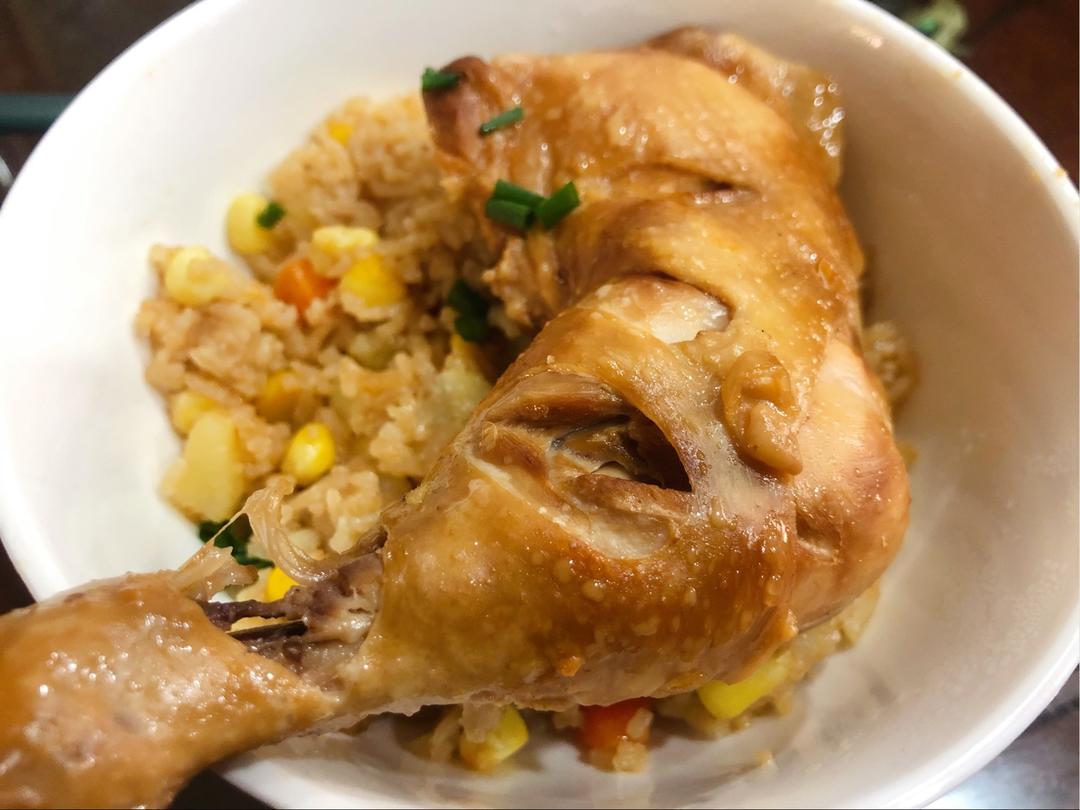 一整只鸡腿的电饭锅焖饭