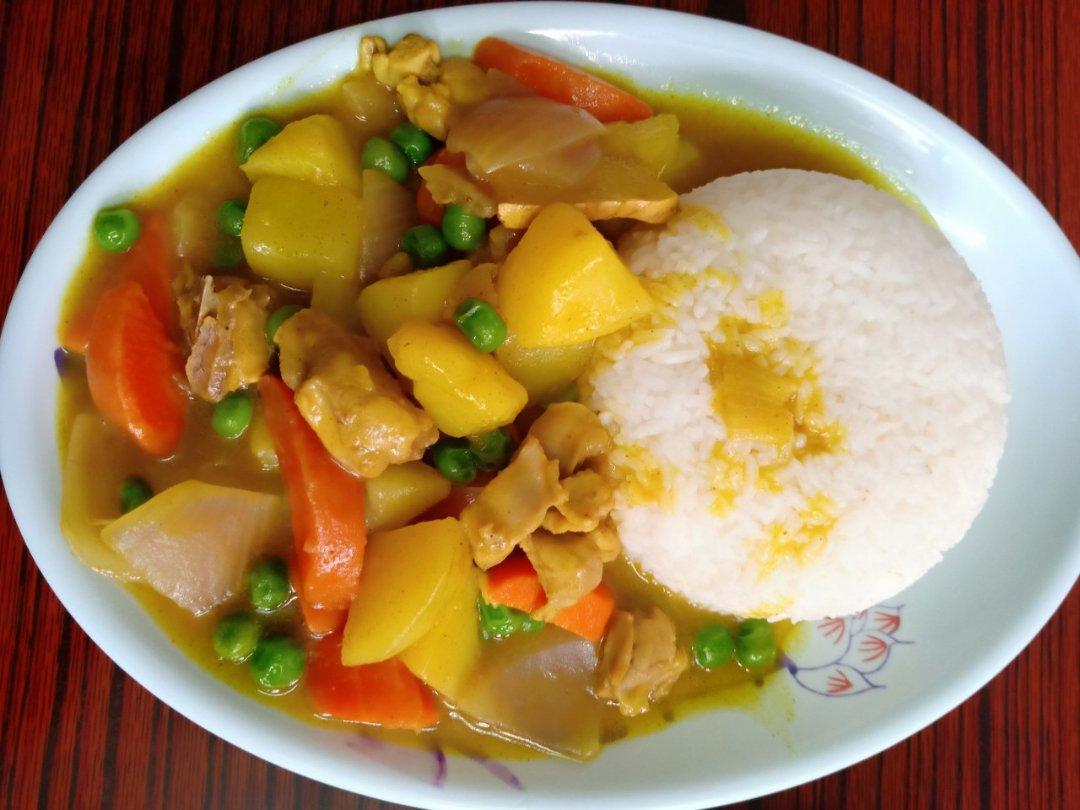 咖喱鸡肉饭