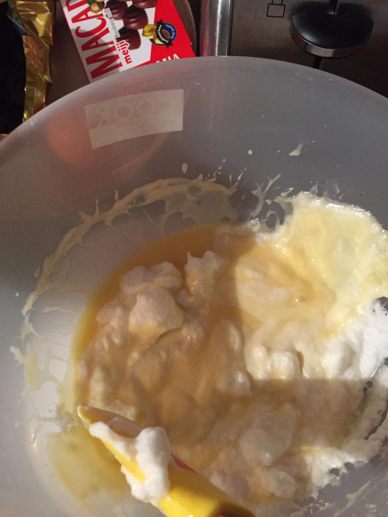 白巧轻乳酪蛋糕，youtube热门，不算成功版本的做法 步骤12