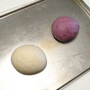 柔软的紫薯吐司卷的做法 步骤4