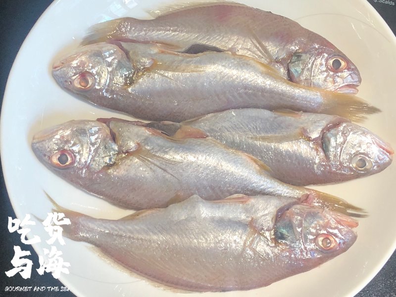 步骤图 香煎白花鱼 简单的美味的做法 香煎白花鱼 简单的美味的做法步骤 菜谱 下厨房