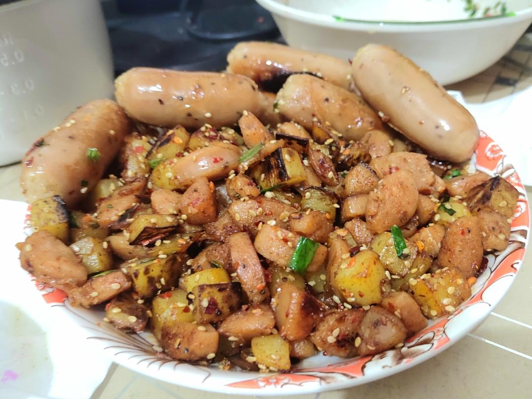 孜然火腿土豆丁