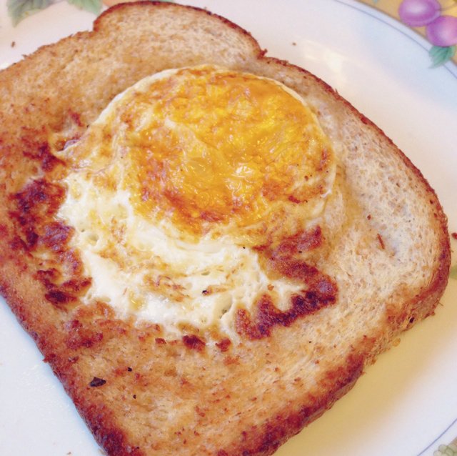 荷包蛋土司