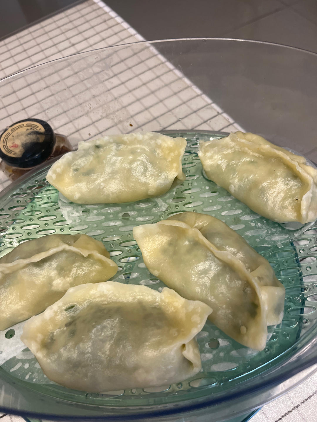 韭菜鸡蛋烫面蒸饺
