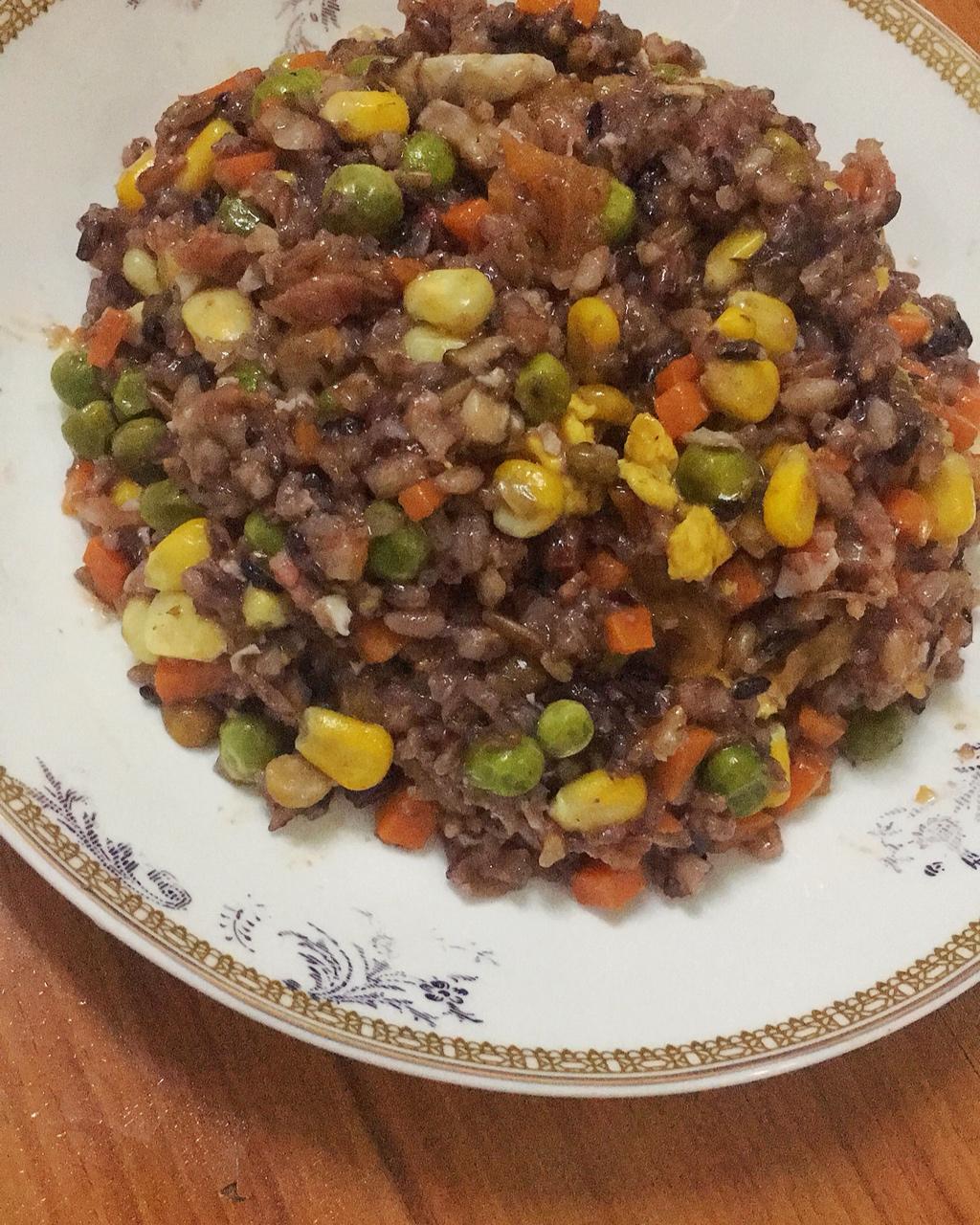 电饭煲营养腊肠饭