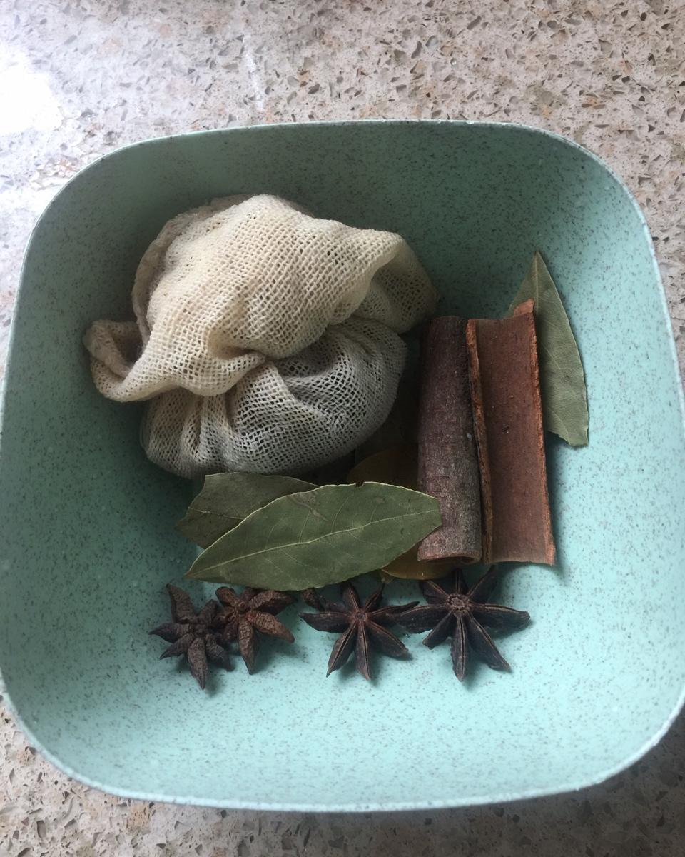 电饭煲煮五香茶叶蛋