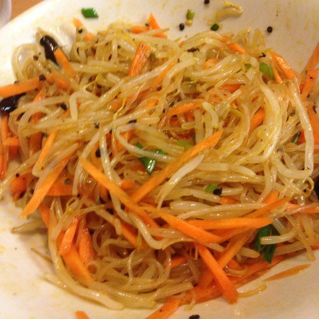 黄豆芽拌粉丝