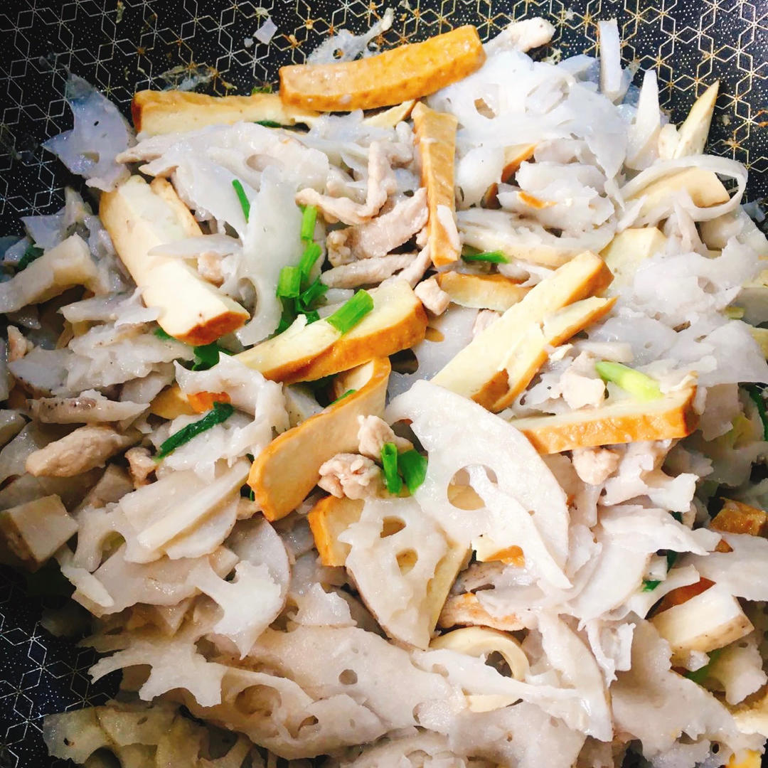 肉丝炒藕片