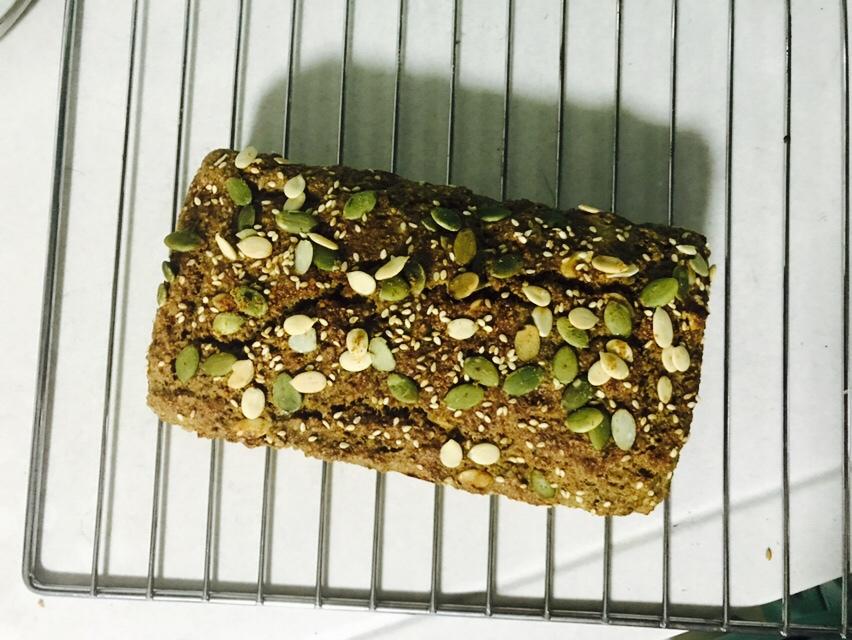 燕麦杂籽快手面包丨健康·烘焙