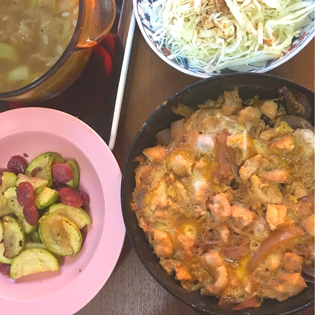 親子丼：鸡肉鸡蛋盖浇饭