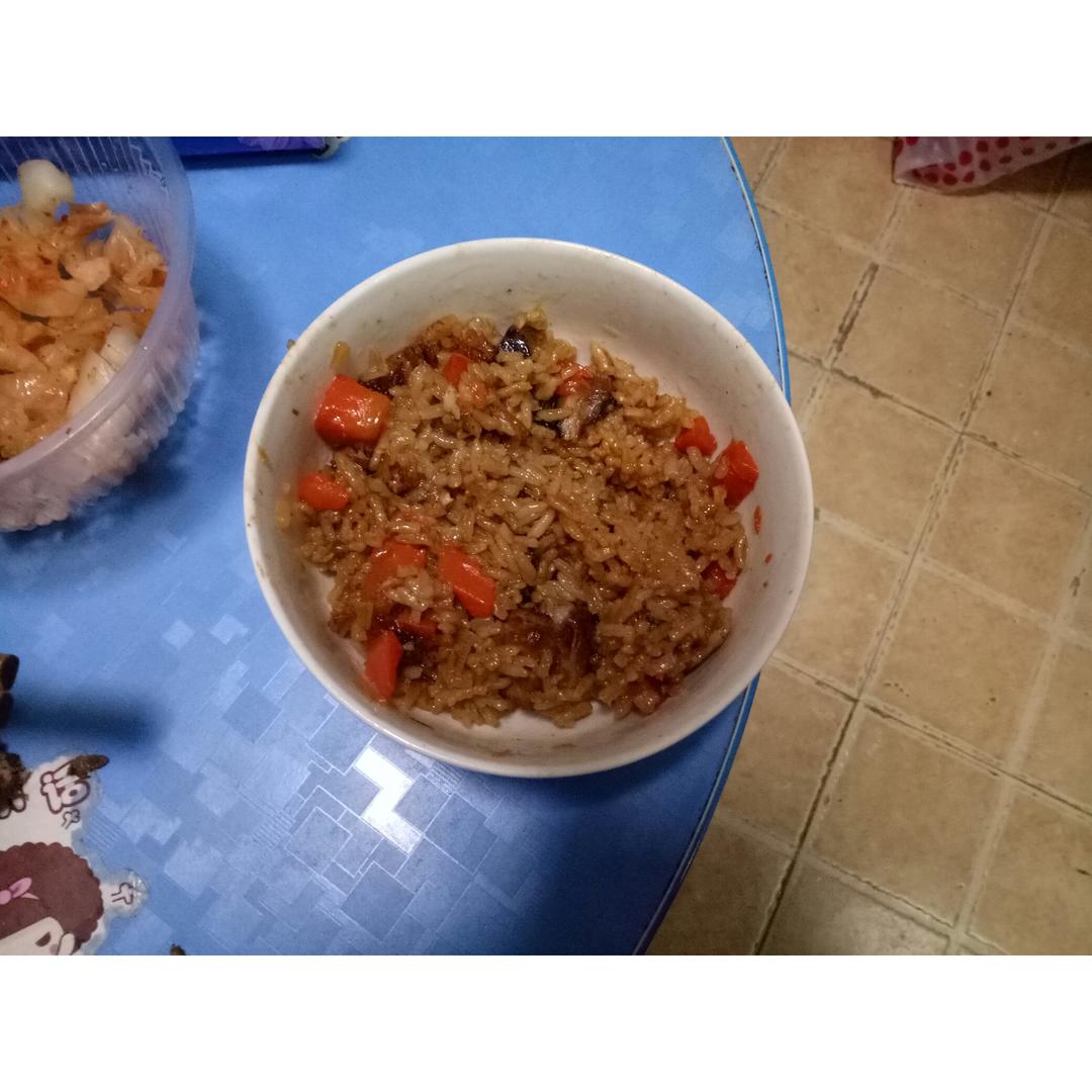喷香排骨焖饭（爆好吃）