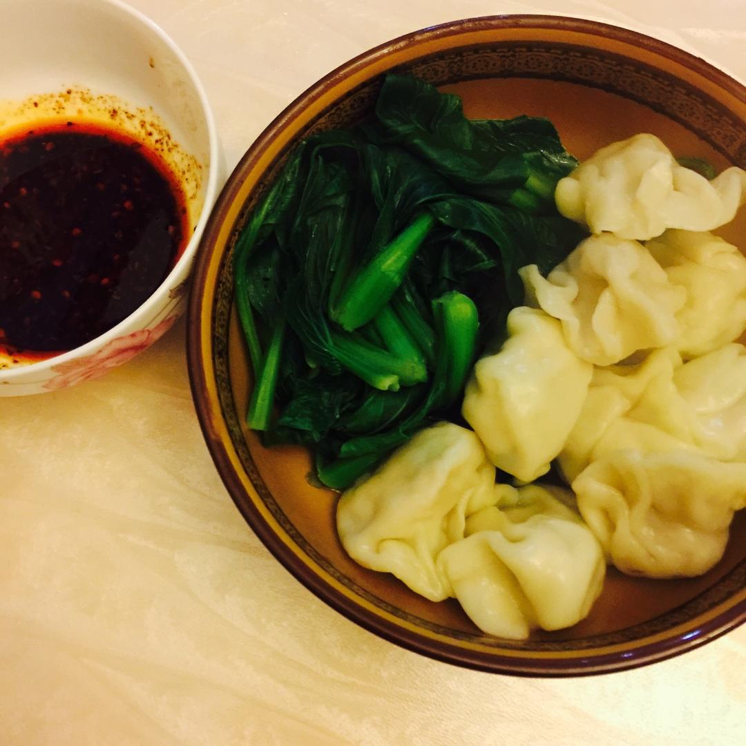 韭菜猪肉饺子(最简单最好吃又最多汁的饺子)