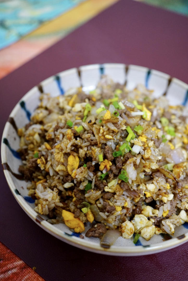葱香牛肉粒粒分明炒饭