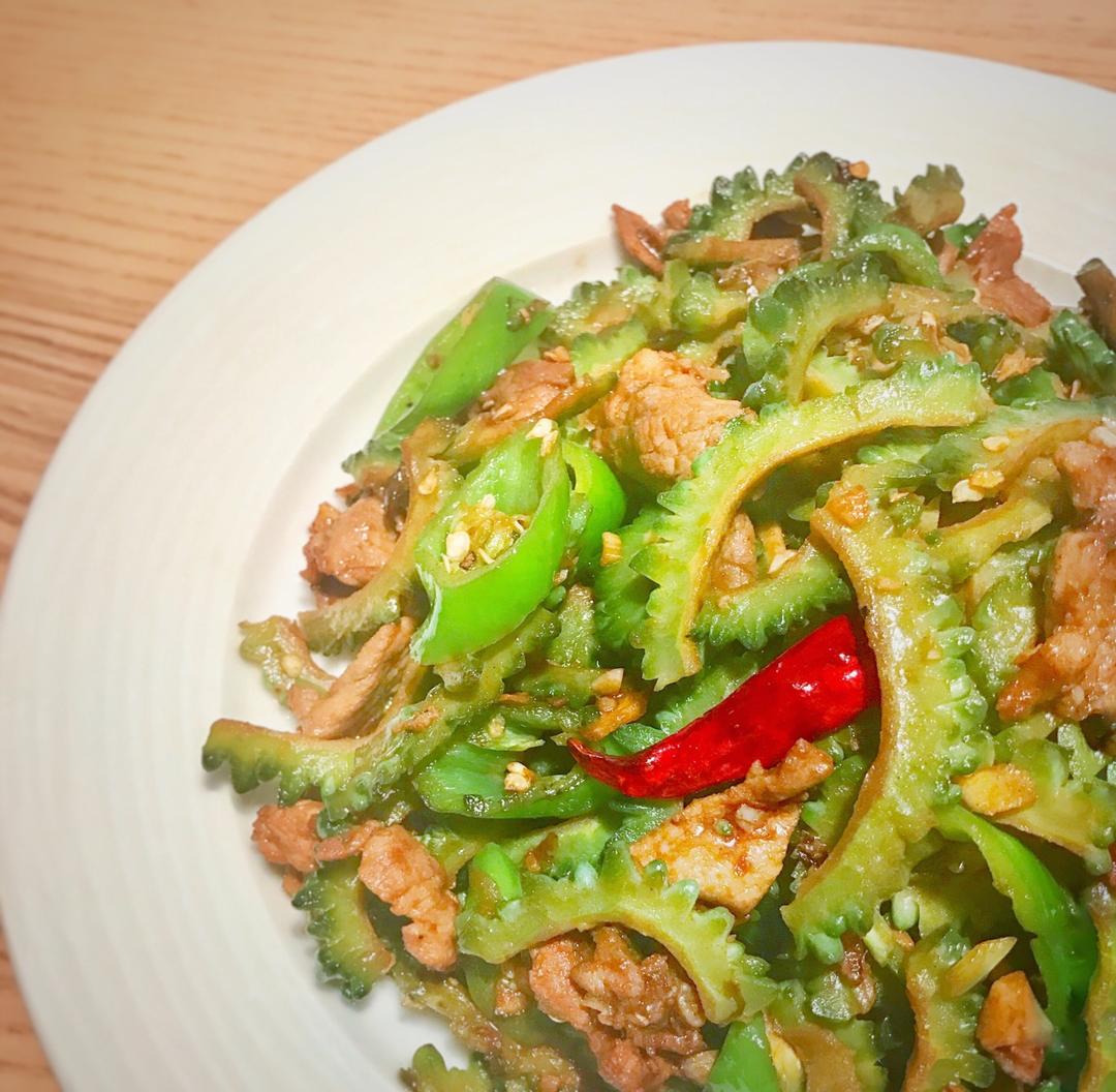 苦瓜炒肉片