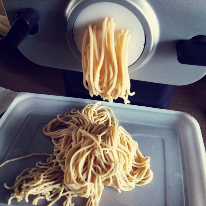 热干面酱汁调法/热干面