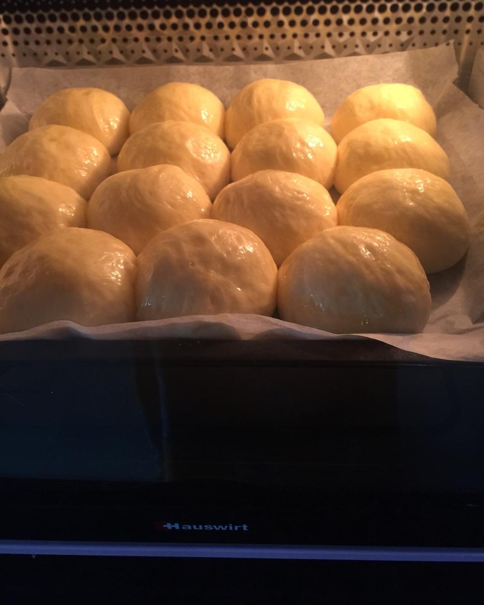 普通面粉做的柔软小餐包