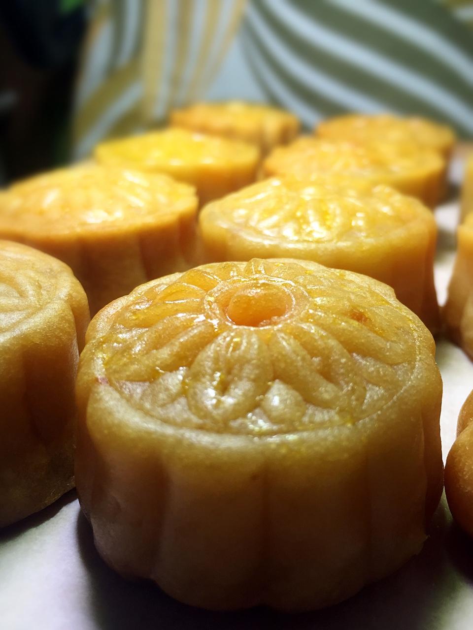 广式月饼——蛋黄莲蓉月饼