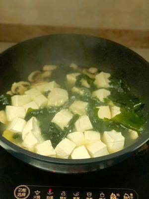 三鲜豆腐汤的做法 步骤3