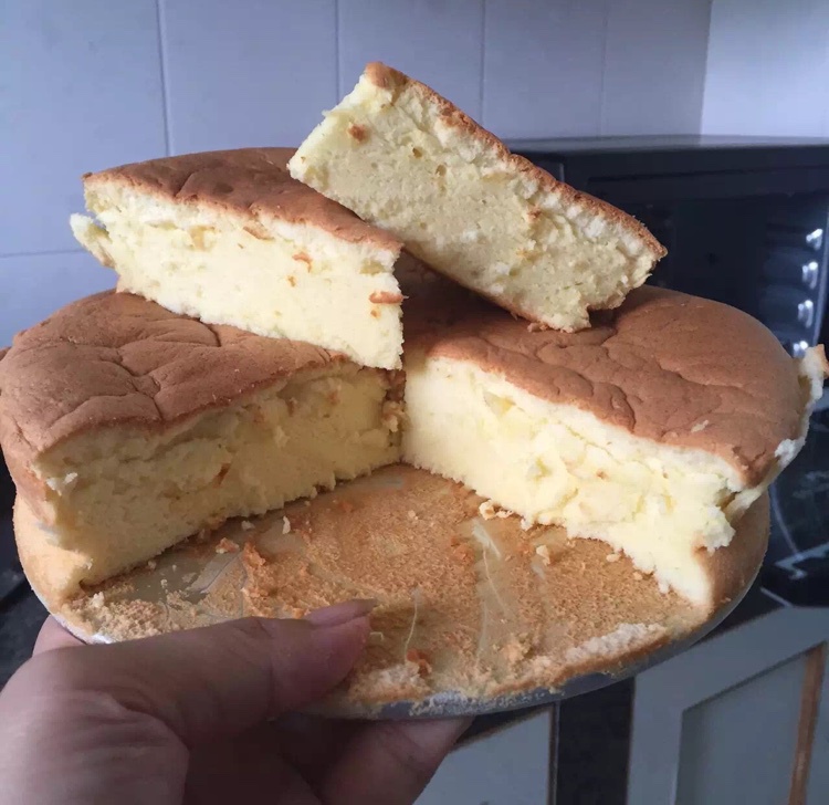 烤箱做蛋糕（戚风蛋糕的做法）