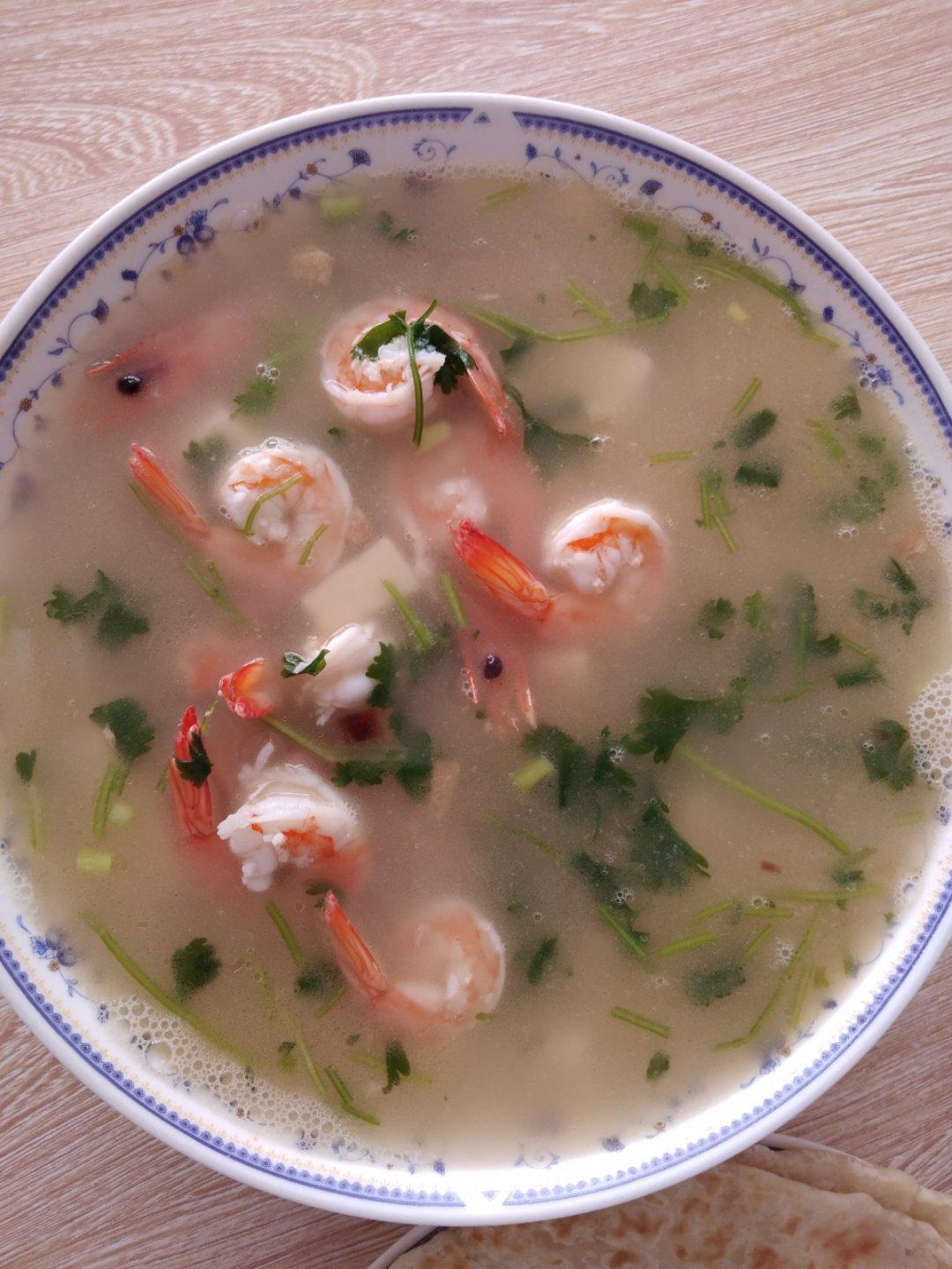 鲜虾豆腐汤