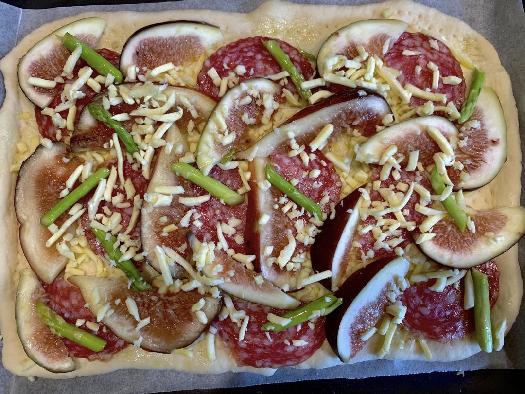 黑麦天然酵种无花果火腿薄底披萨（附干酵母版做法）