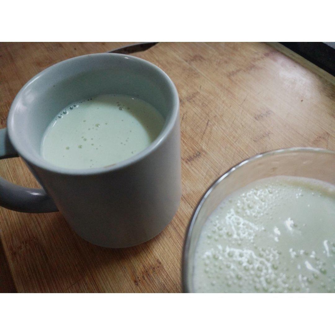 牛油果香蕉奶昔