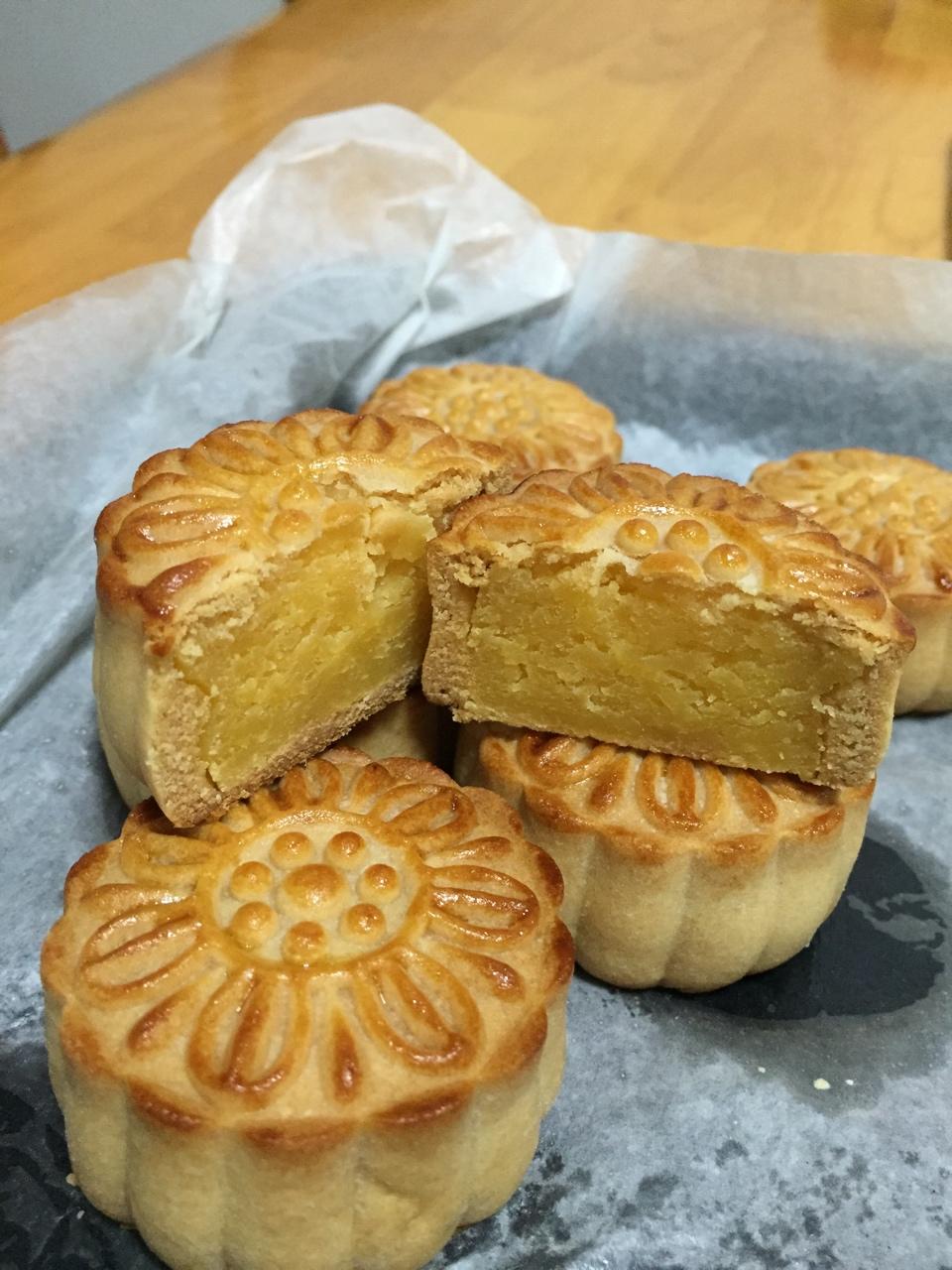 金沙奶黄月饼