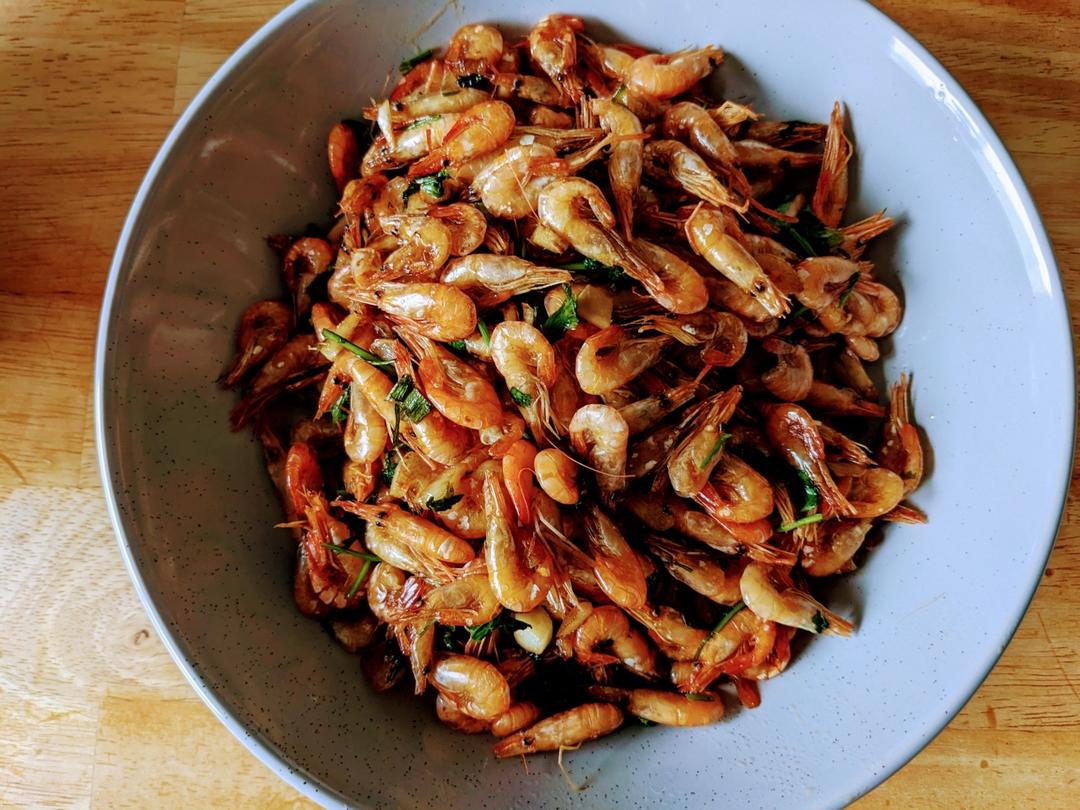 小芹菜炒小河虾