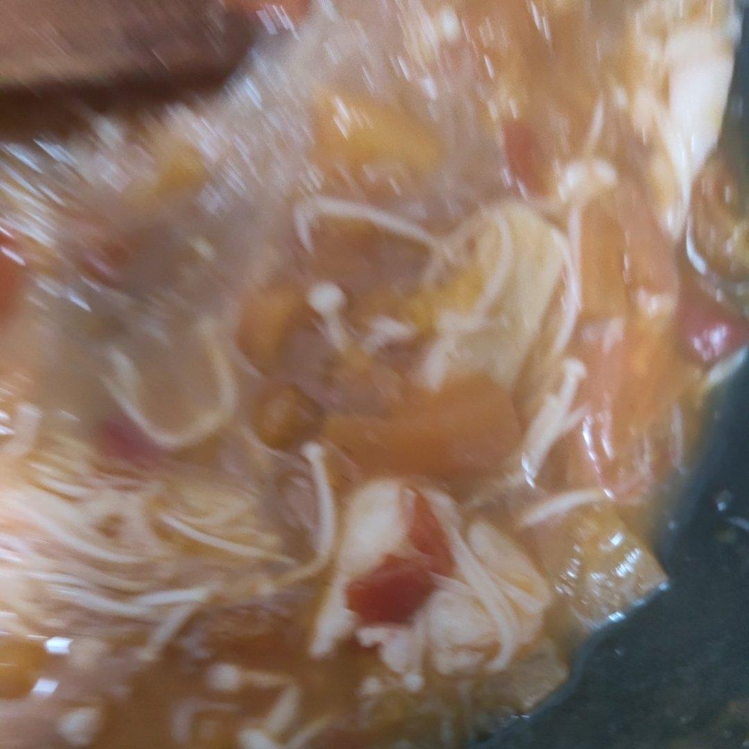 减脂餐｜番茄虾滑粉丝汤，汤鲜味美～