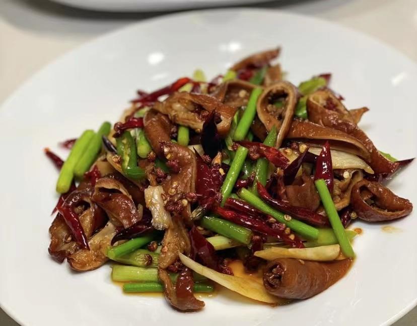 小美爆炒肥肠的做法