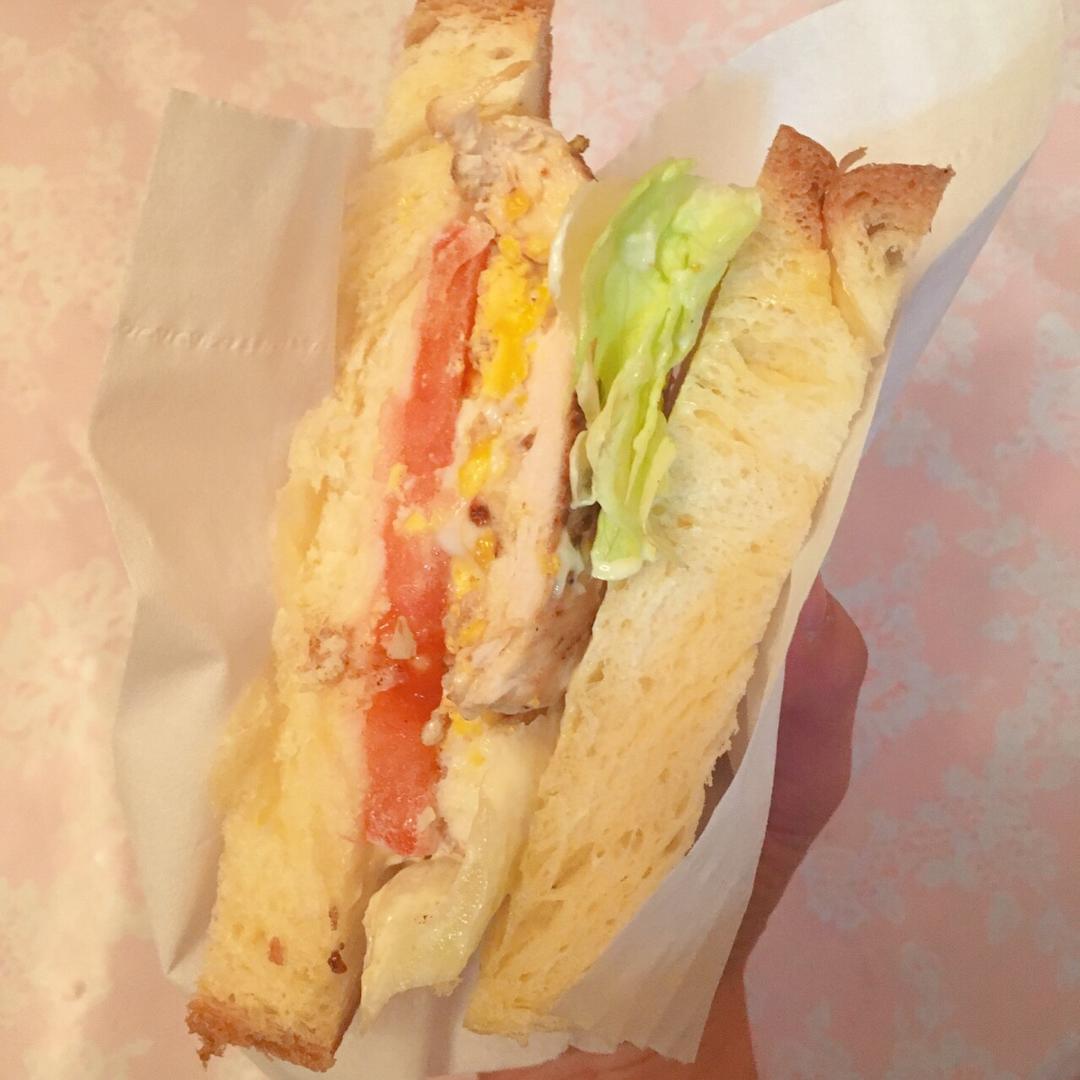 鸡胸肉三明治