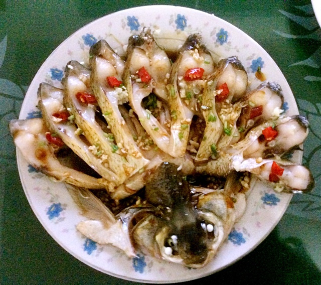 孔雀开屏清蒸鱼