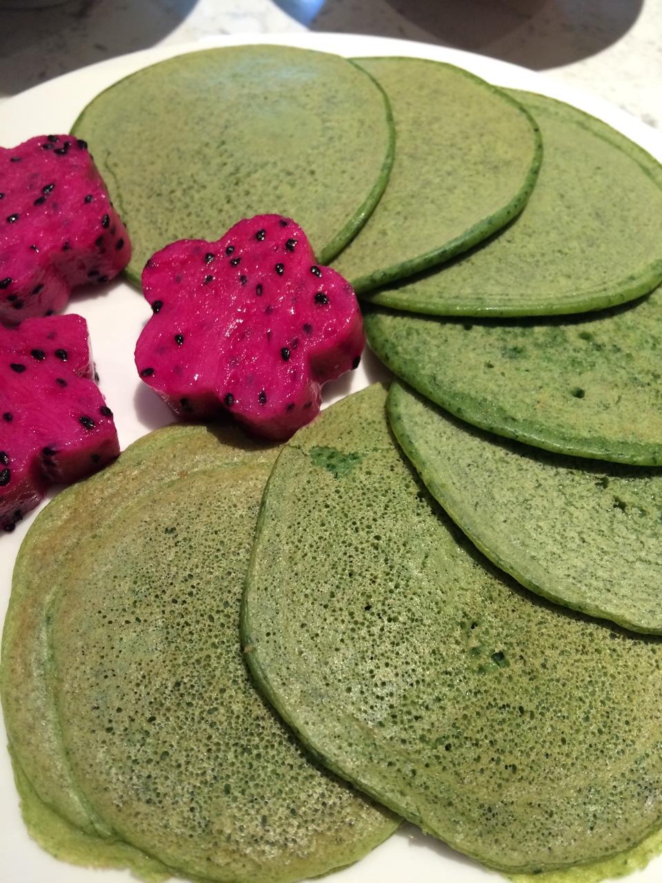 辅食：菠菜小松饼（外貌协会）