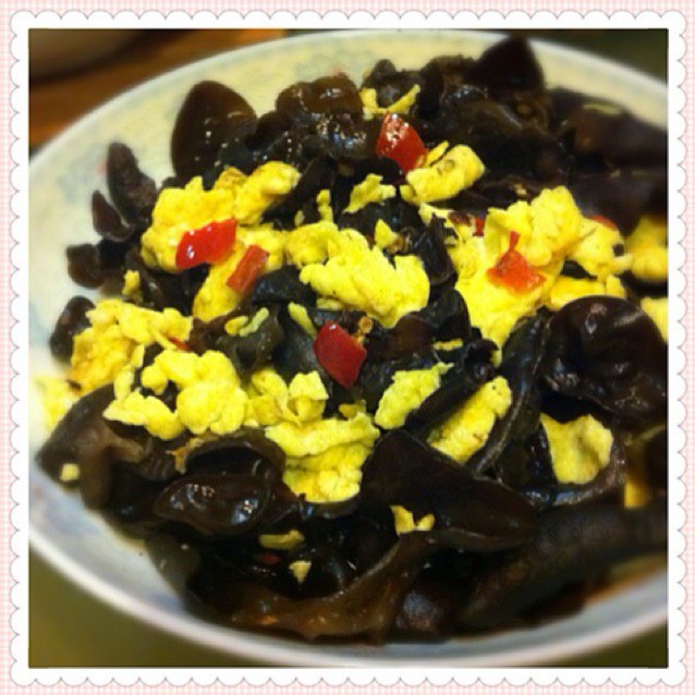 剁椒木耳炒鸡蛋
