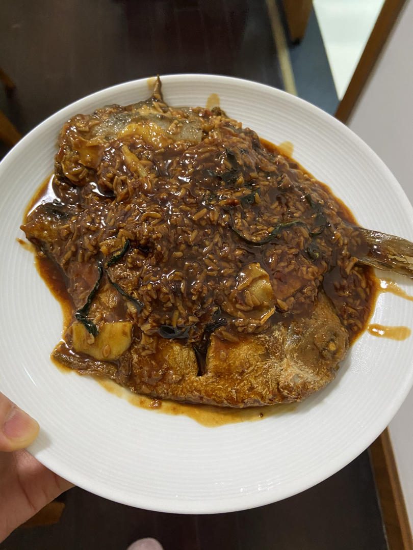 本帮干烧鲳鱼