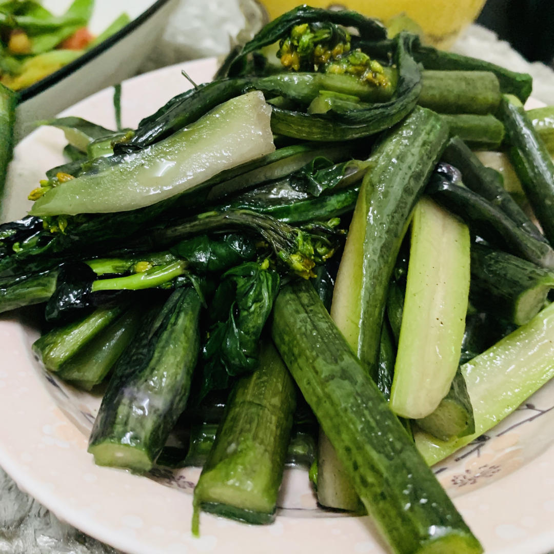 炝炒红菜苔