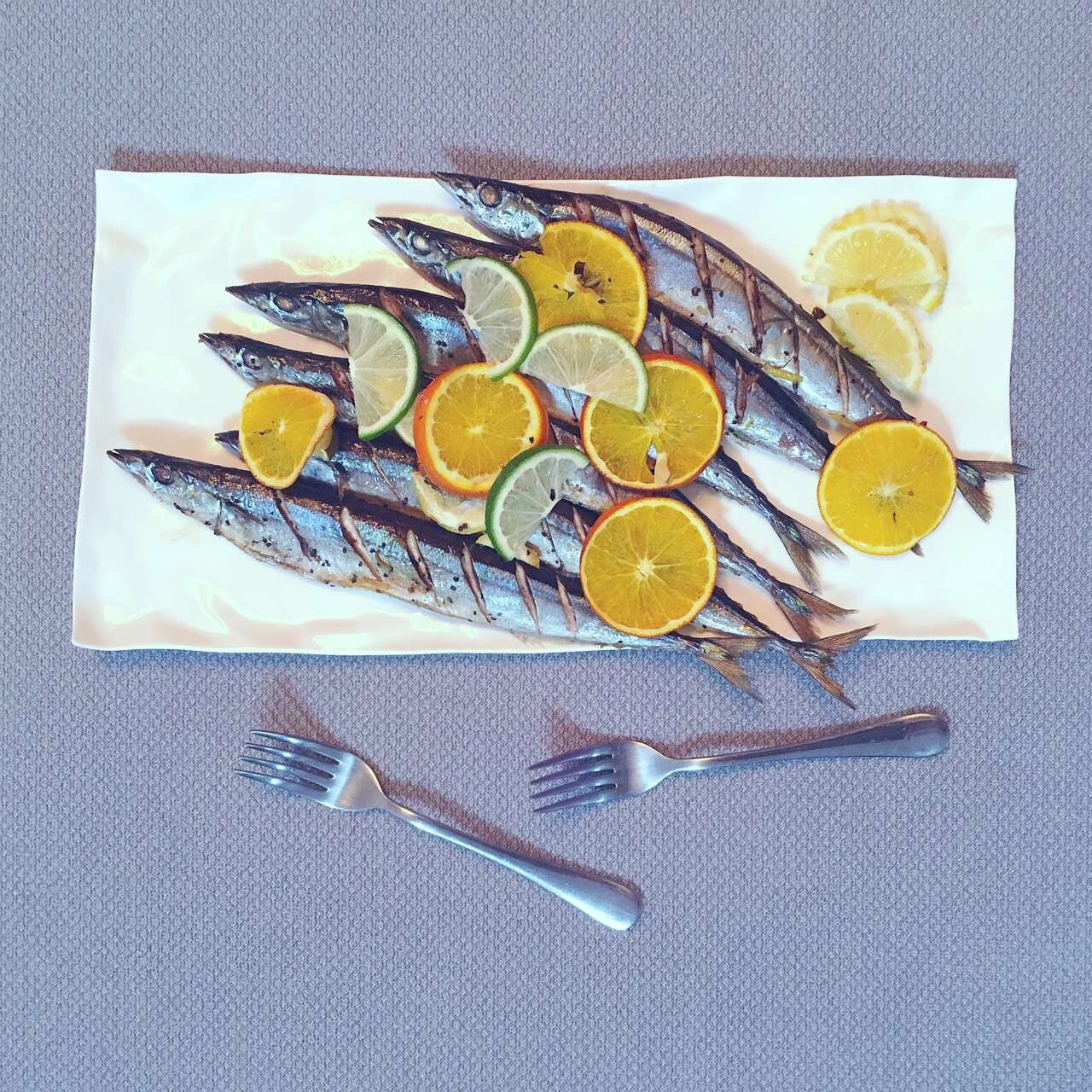 橙香烤秋刀鱼