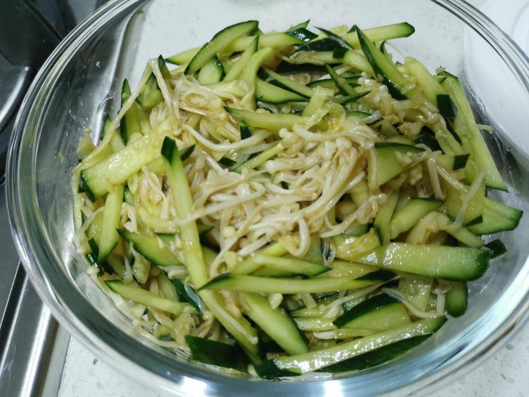 爽口金针菇拌黄瓜🥒